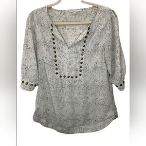 41 Hawthorn Stitch Fix Printed Studded Blouse M Short Sleeve Split Neck 
